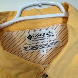 Columbia Golden Button-Up Shirt XL